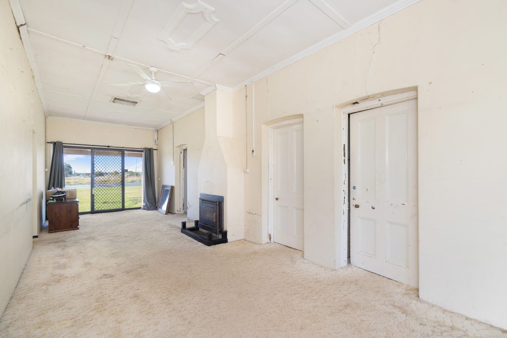 148 Davis Road, Yanco NSW 2703 - photo 5