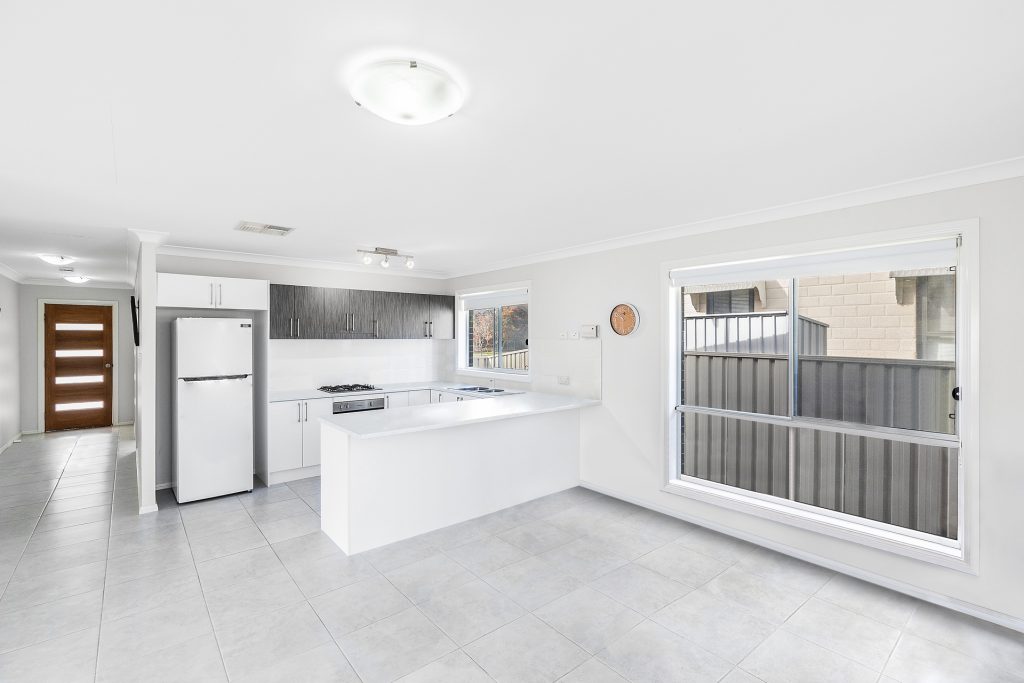 214 Deboos Street, Temora NSW 2666 - photo 2
