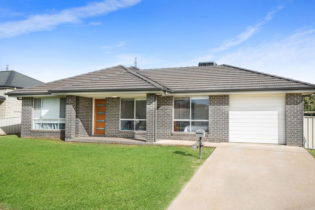 214 Deboos Street, Temora NSW 2666 - McGrath Riverina