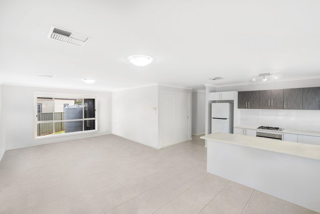 214 Deboos Street, Temora NSW 2666 - photo 5