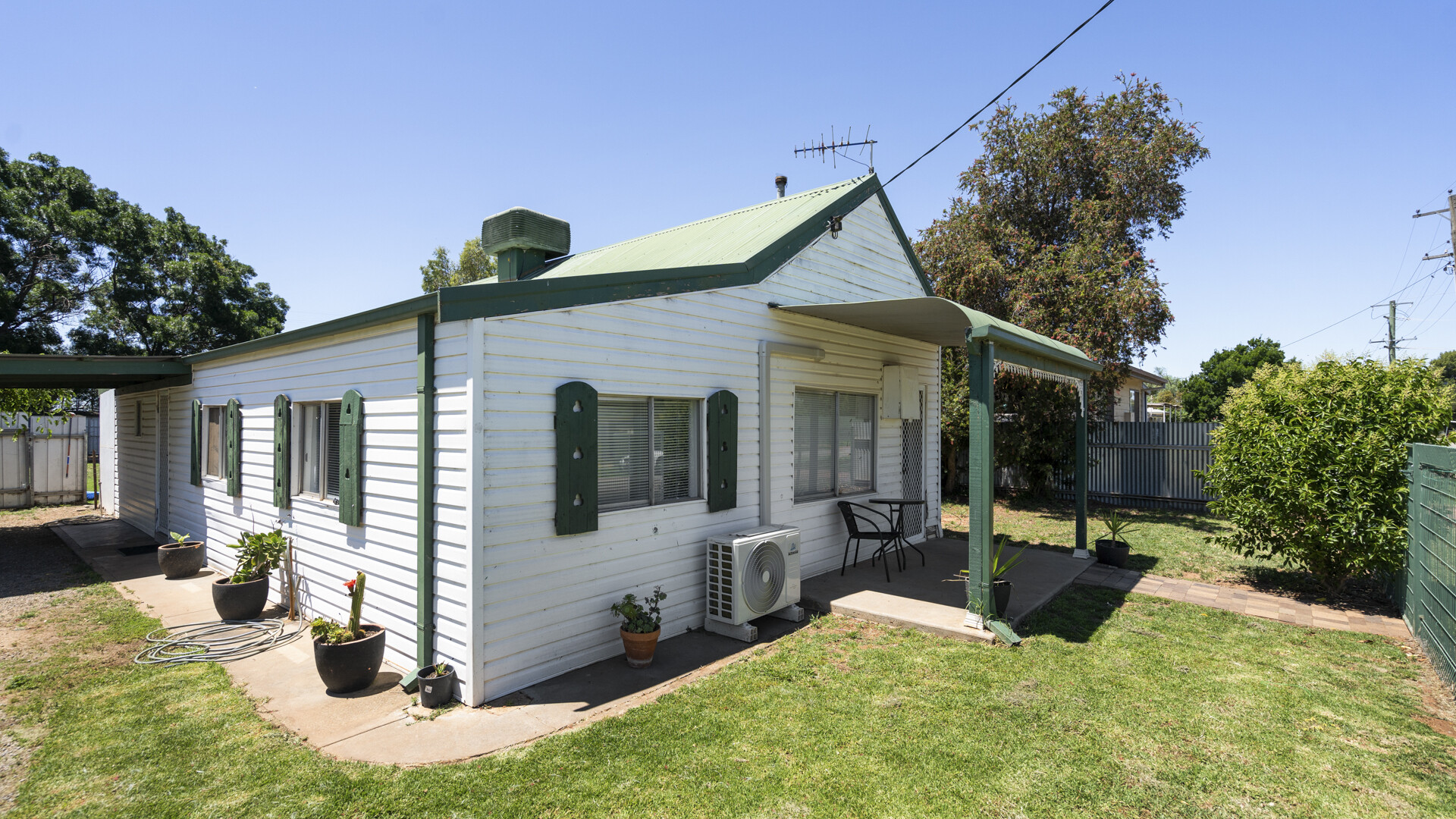 7 Brisbane Street, Wamoon NSW 2705 - photo 2