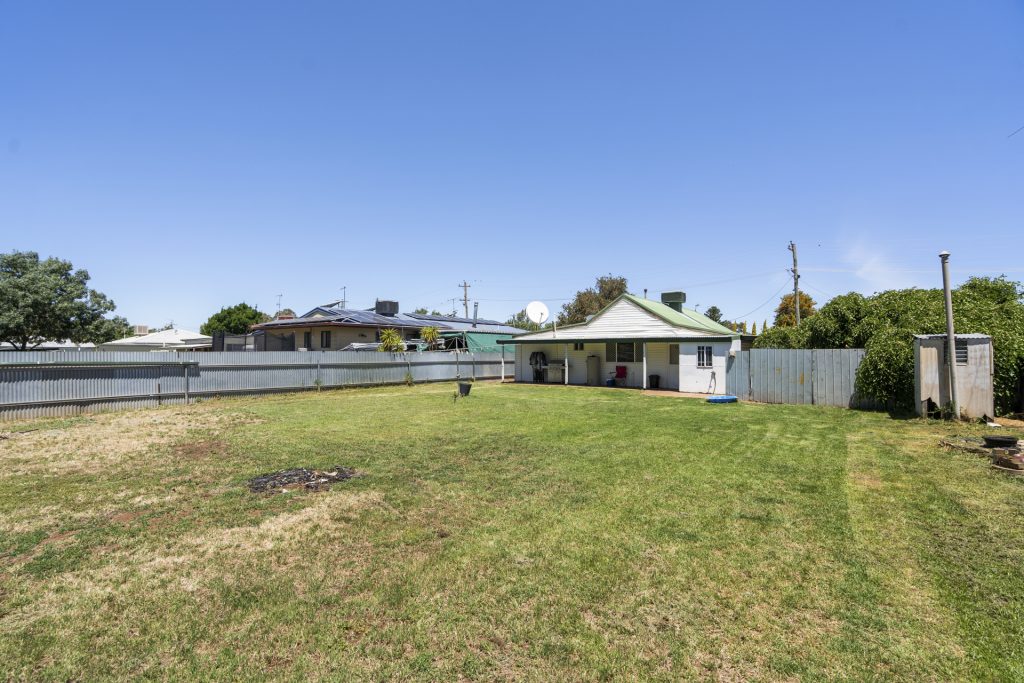 7 Brisbane Street, Wamoon NSW 2705 - photo 14
