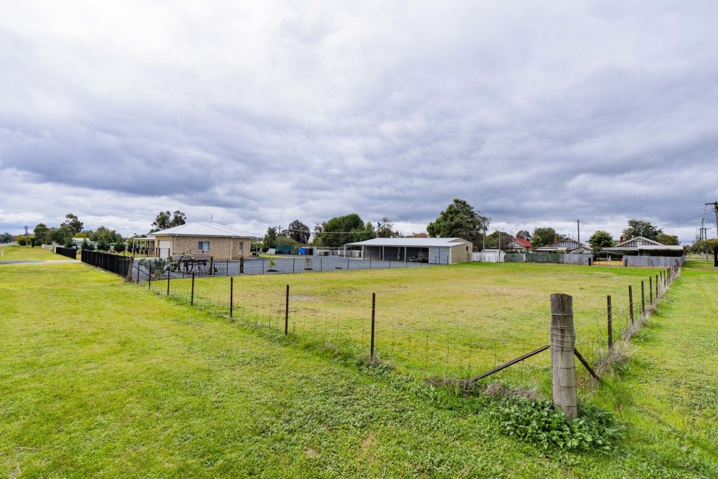 1 Robertson Street, Barmedman NSW 2668 - McGrath Riverina