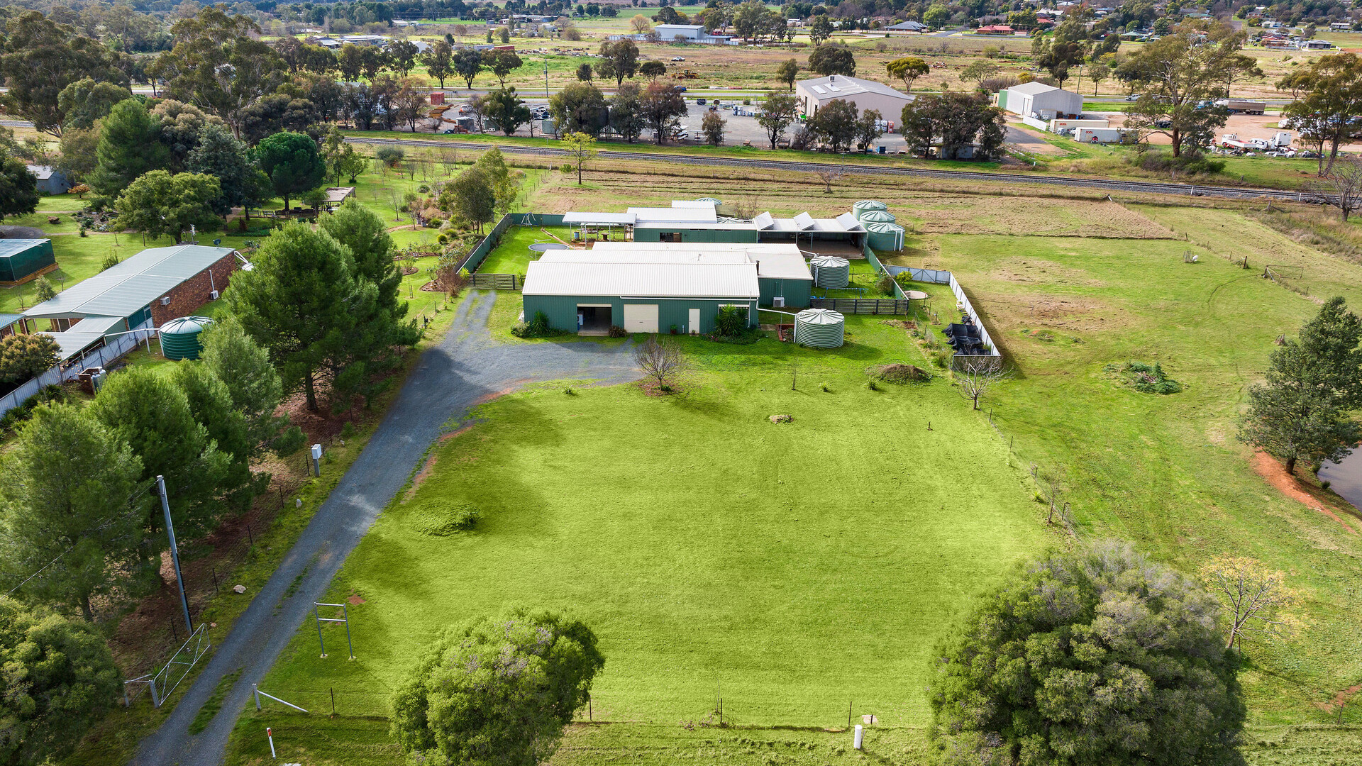 17 Airport Street, Temora NSW 2666 - photo 15
