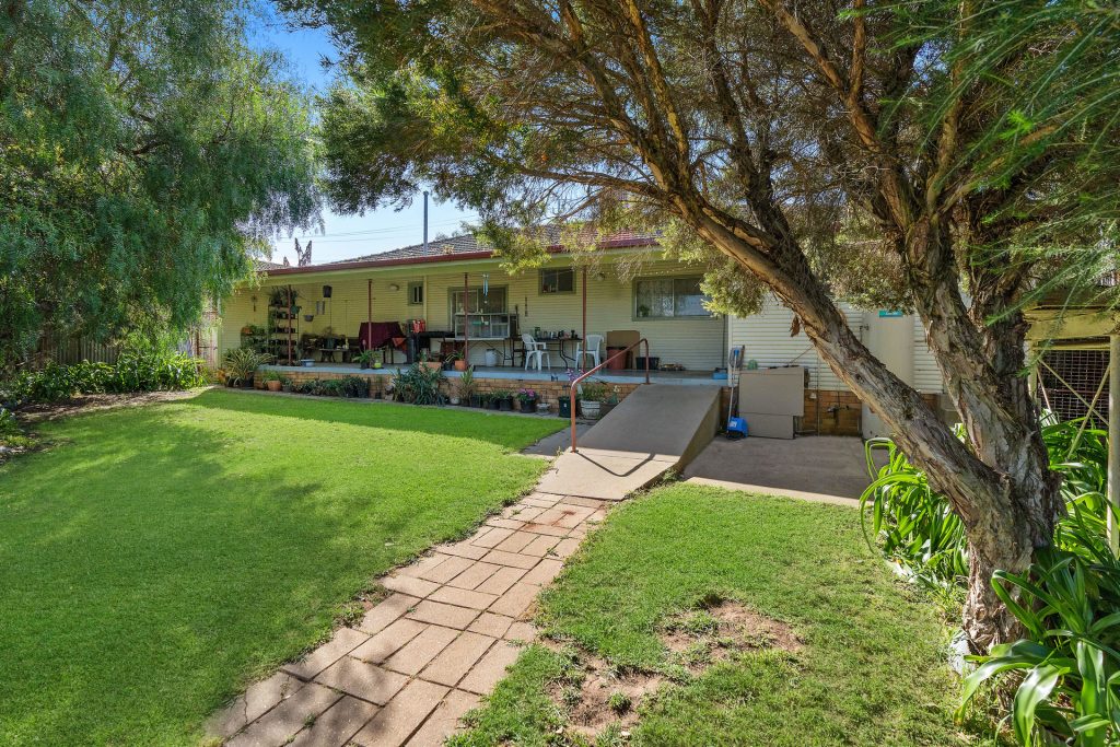 38 Dalgetty Street, Narrandera NSW 2700 - photo 11