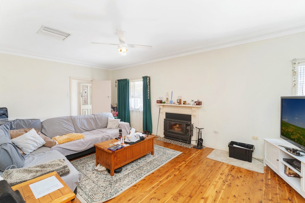 38 Dalgetty Street, Narrandera NSW 2700 - photo 3