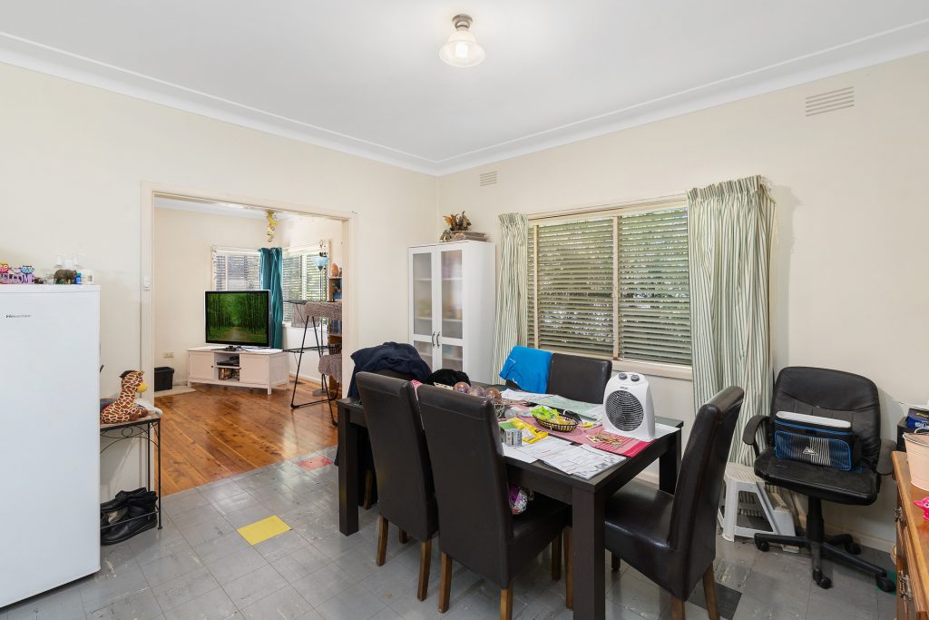 38 Dalgetty Street, Narrandera NSW 2700 - photo 5