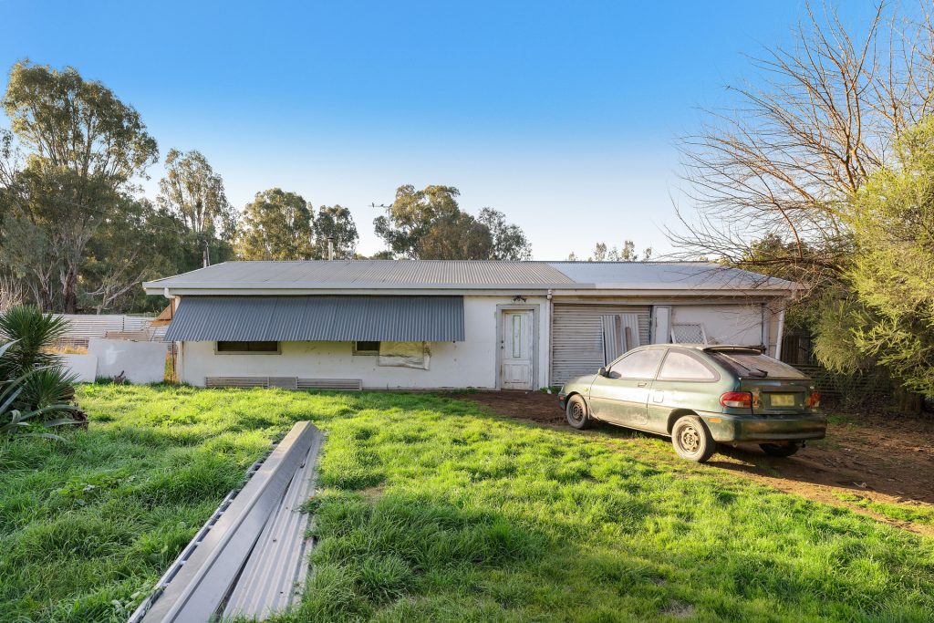 33 Hankinson Street, Narrandera NSW 2700 - McGrath Riverina