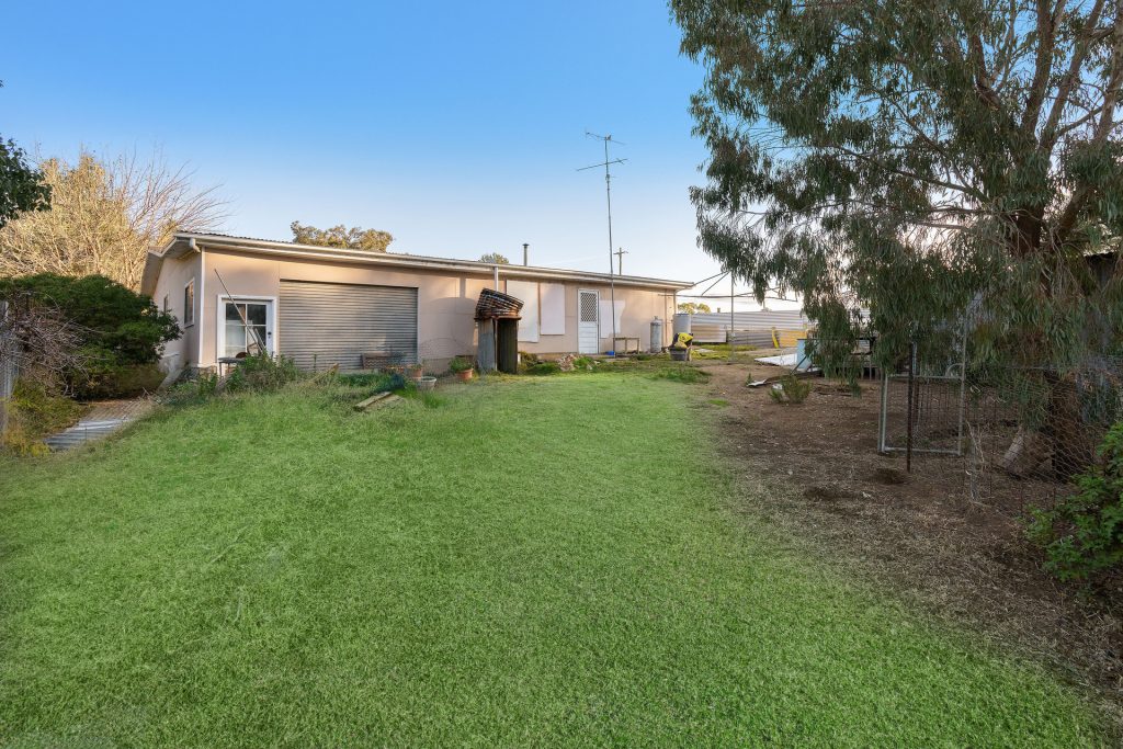 33 Hankinson Street, Narrandera NSW 2700 - photo 9