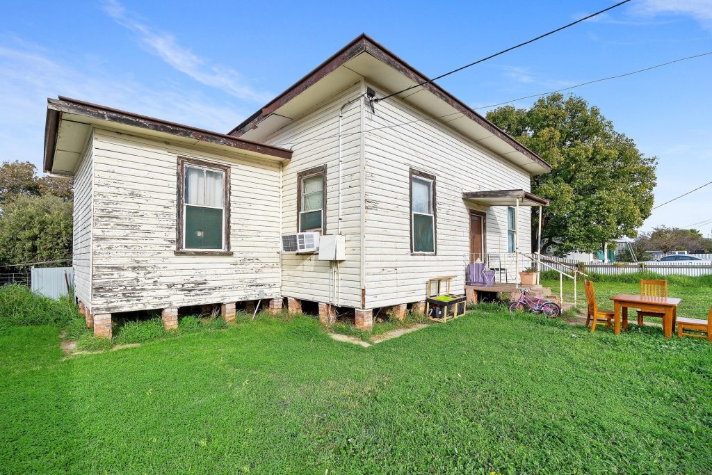 70 Dalgetty Street, Narrandera NSW 2700 - McGrath Riverina