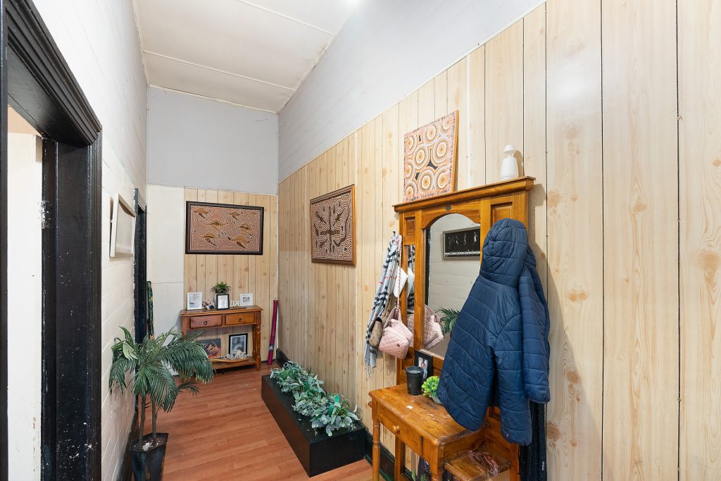 70 Dalgetty Street, Narrandera NSW 2700 - photo 3