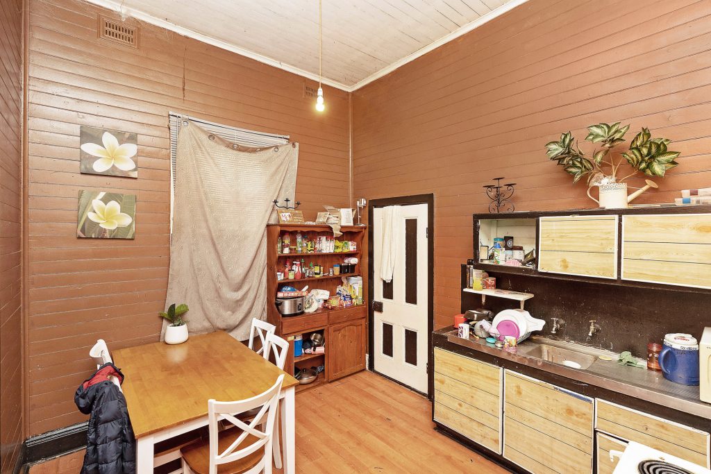 70 Dalgetty Street, Narrandera NSW 2700 - photo 4