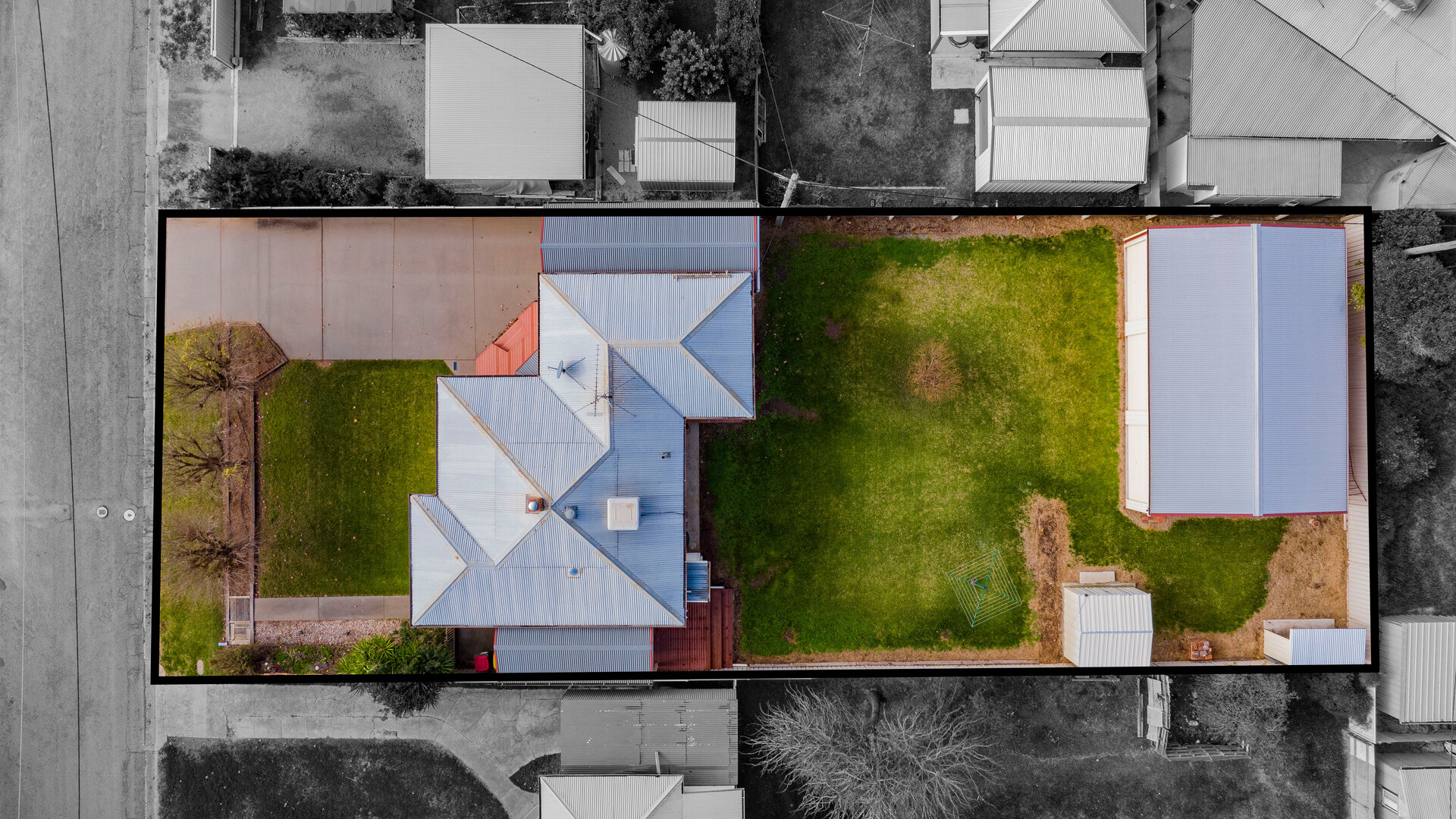 2 Sally Street, Leeton NSW 2705 - photo 11