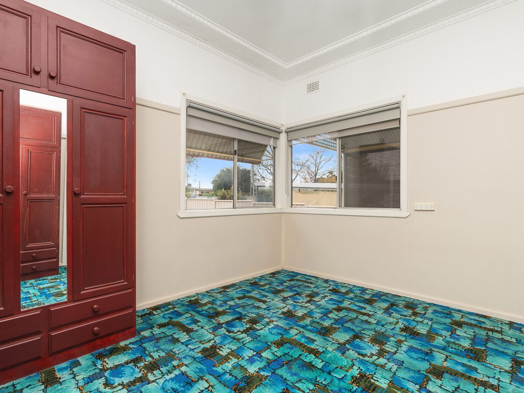 2 Sally Street, Leeton NSW 2705 - photo 6