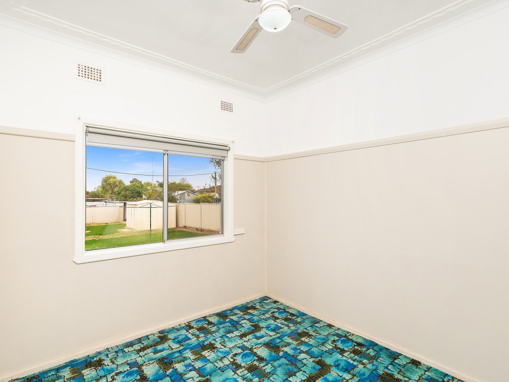 2 Sally Street, Leeton NSW 2705 - photo 7