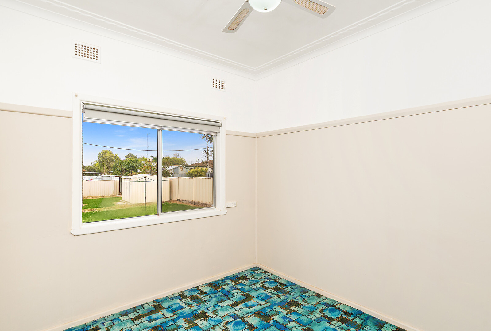 2 Sally Street, Leeton NSW 2705 - photo 7