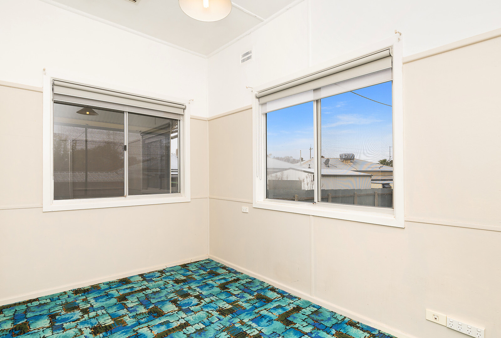 2 Sally Street, Leeton NSW 2705 - photo 8