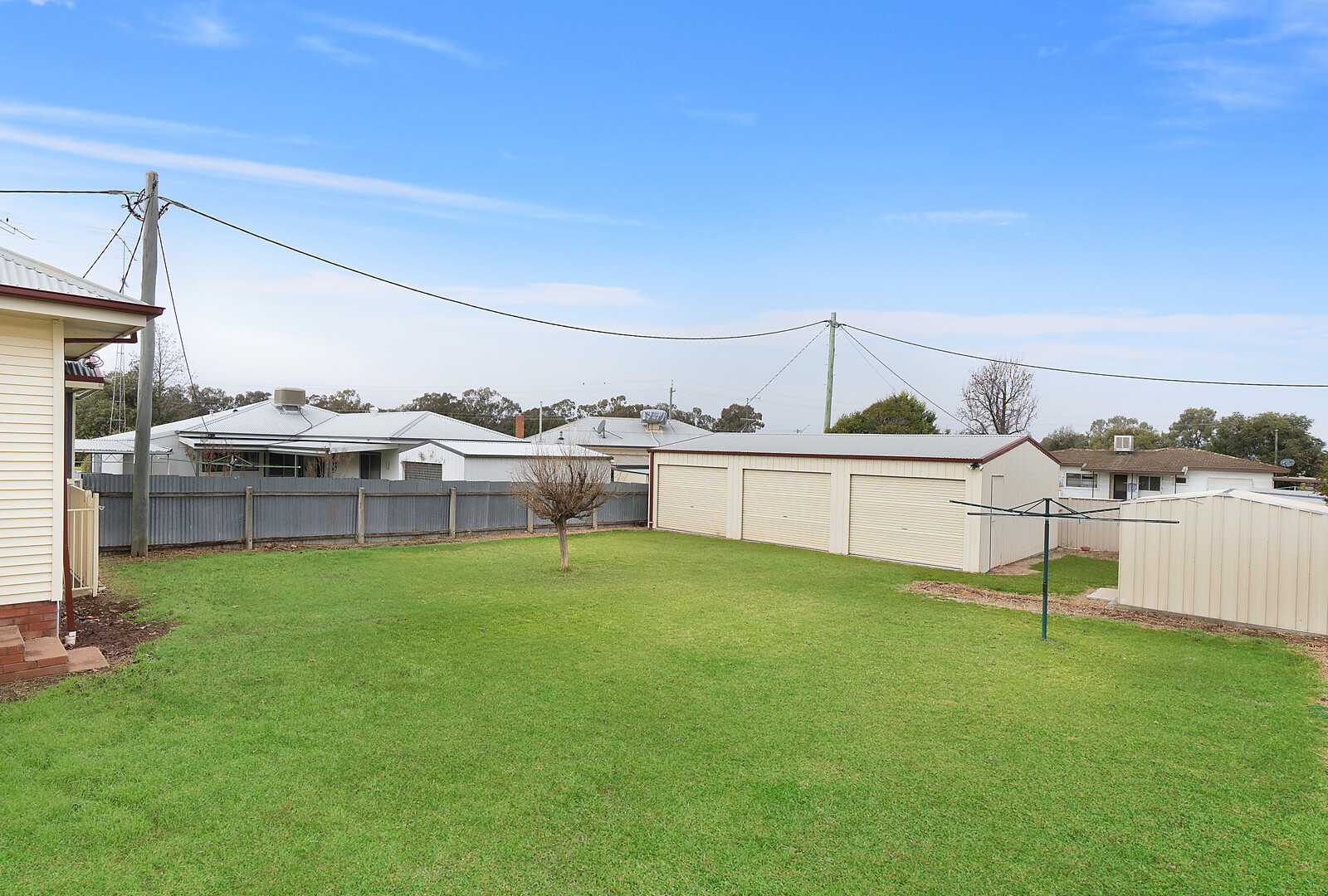 2 Sally Street, Leeton NSW 2705 - photo 9