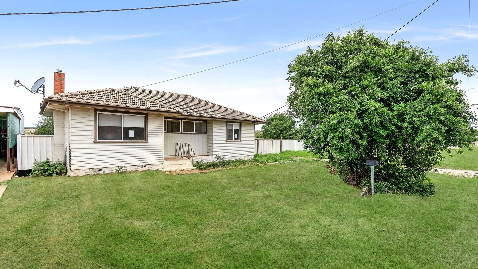 29 Railway Avenue, Leeton NSW 2705 - McGrath Riverina