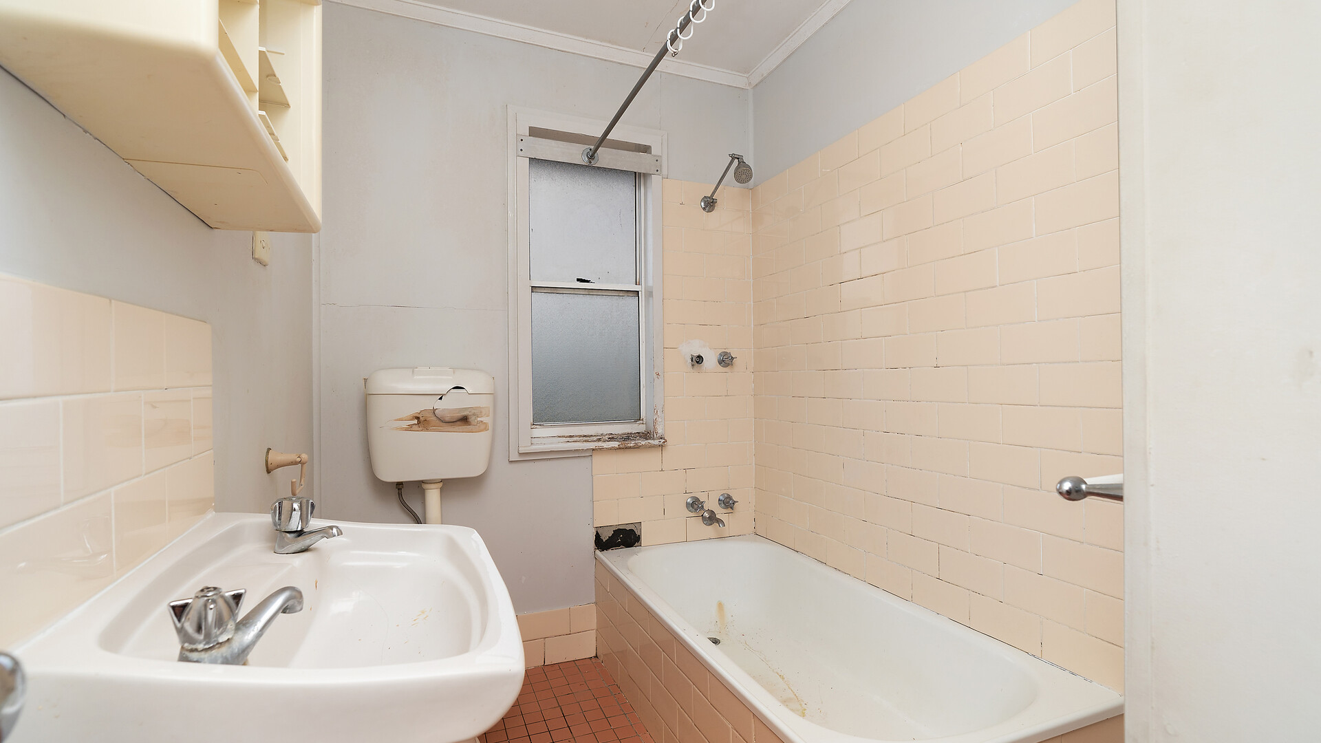 29 Railway Avenue, Leeton NSW 2705 - photo 7