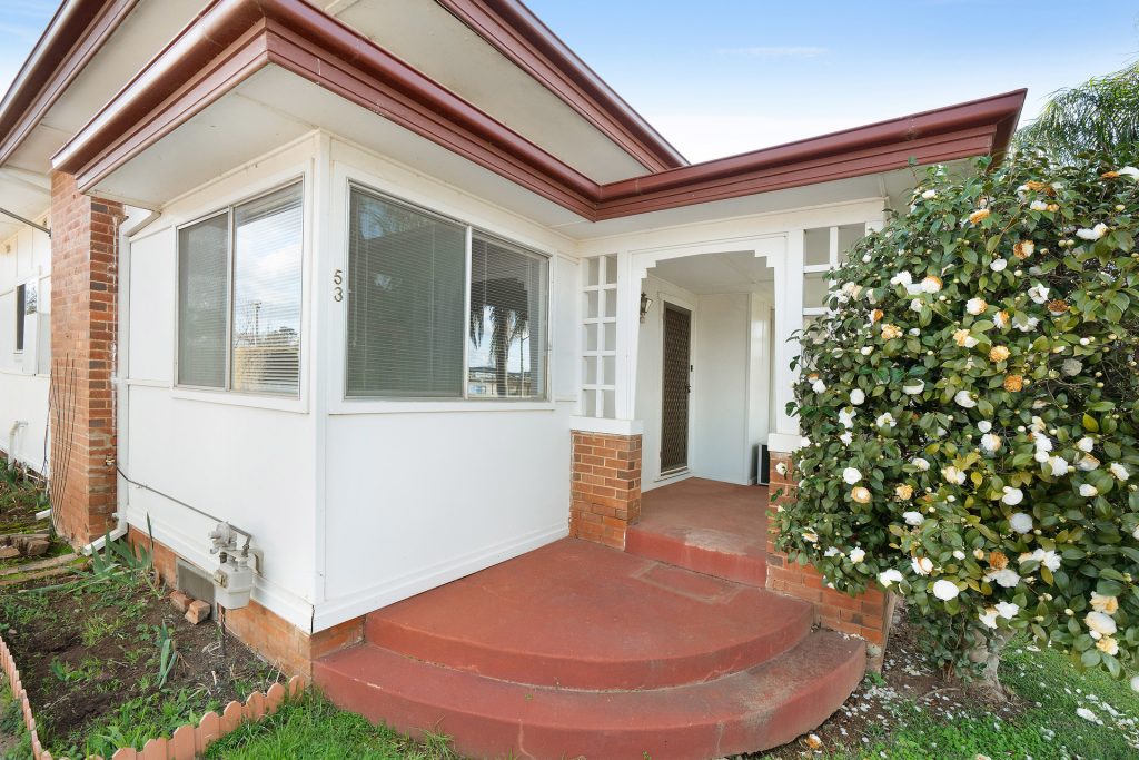 53 Palm Avenue, Leeton NSW 2705 - photo 2