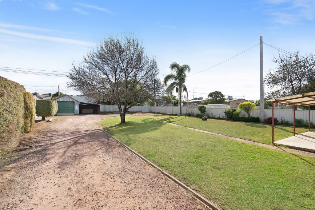 53 Palm Avenue, Leeton NSW 2705 - photo 10