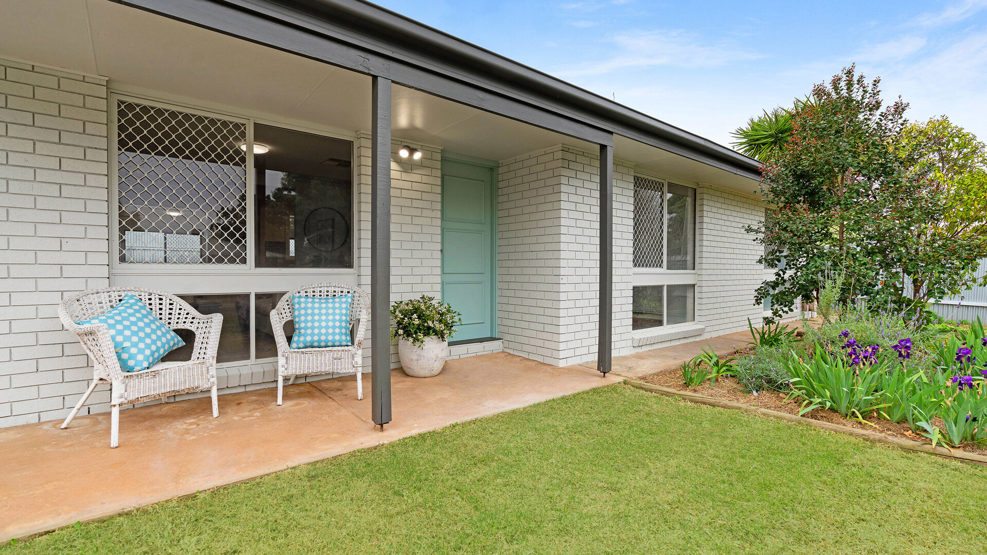 11 Crown Street, Narrandera NSW 2700 - photo 2