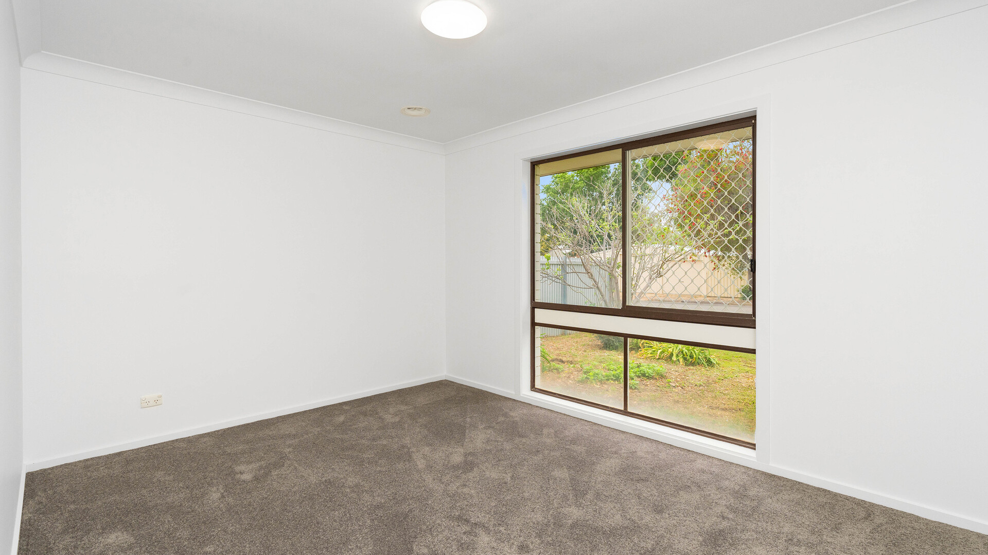 11 Crown Street, Narrandera NSW 2700 - photo 14