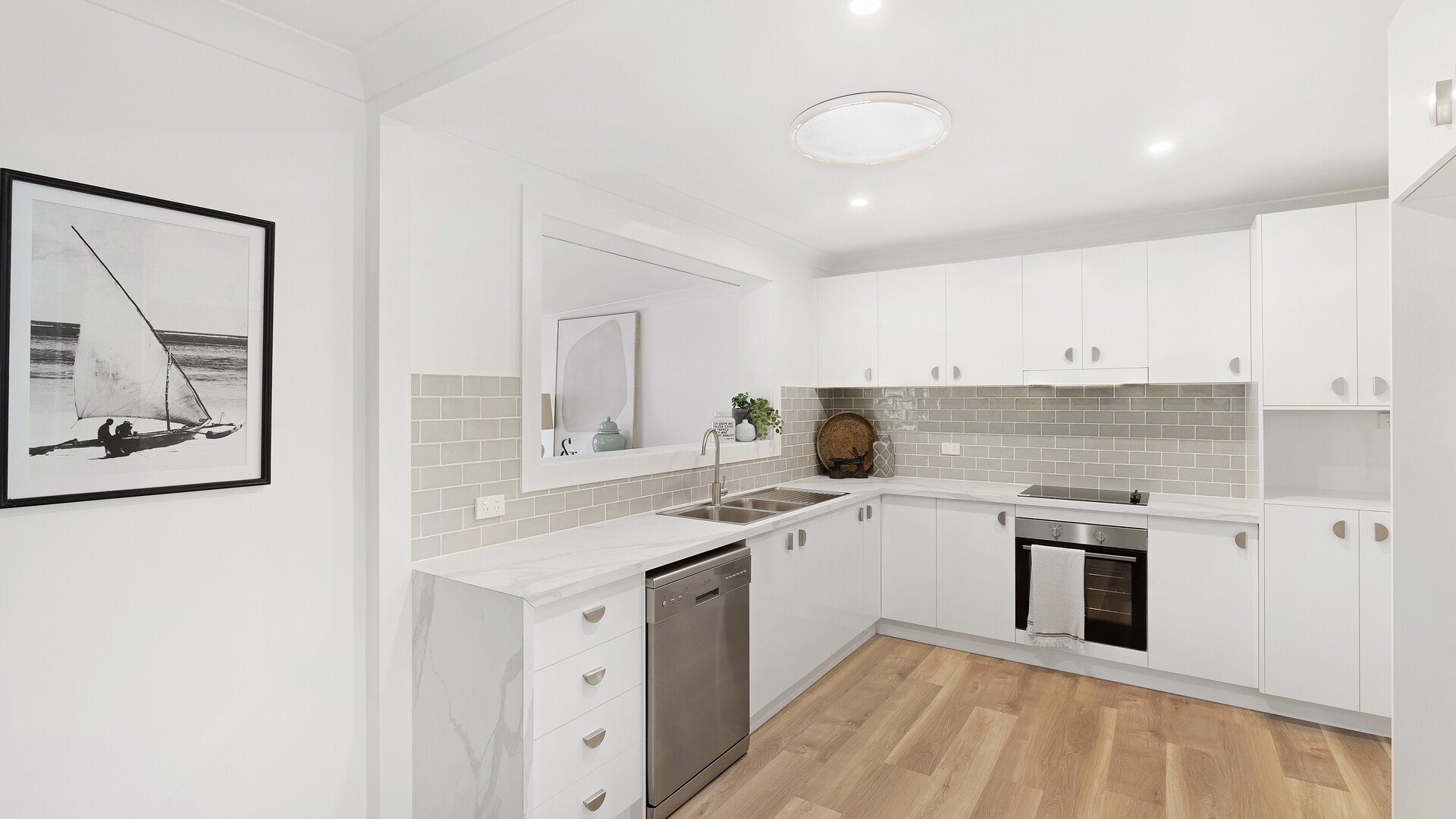 11 Crown Street, Narrandera NSW 2700 - photo 3