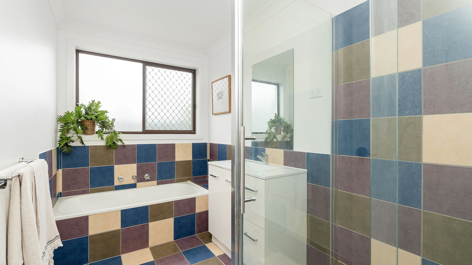 11 Crown Street, Narrandera NSW 2700 - photo 5