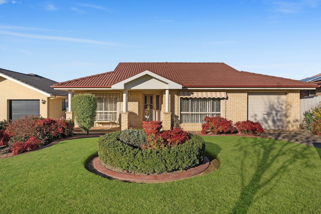 34 Kimba Drive, Glenfield Park NSW 2650 - McGrath Riverina