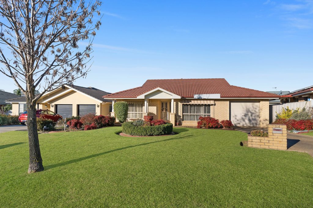 34 Kimba Drive, Glenfield Park NSW 2650 - photo 3
