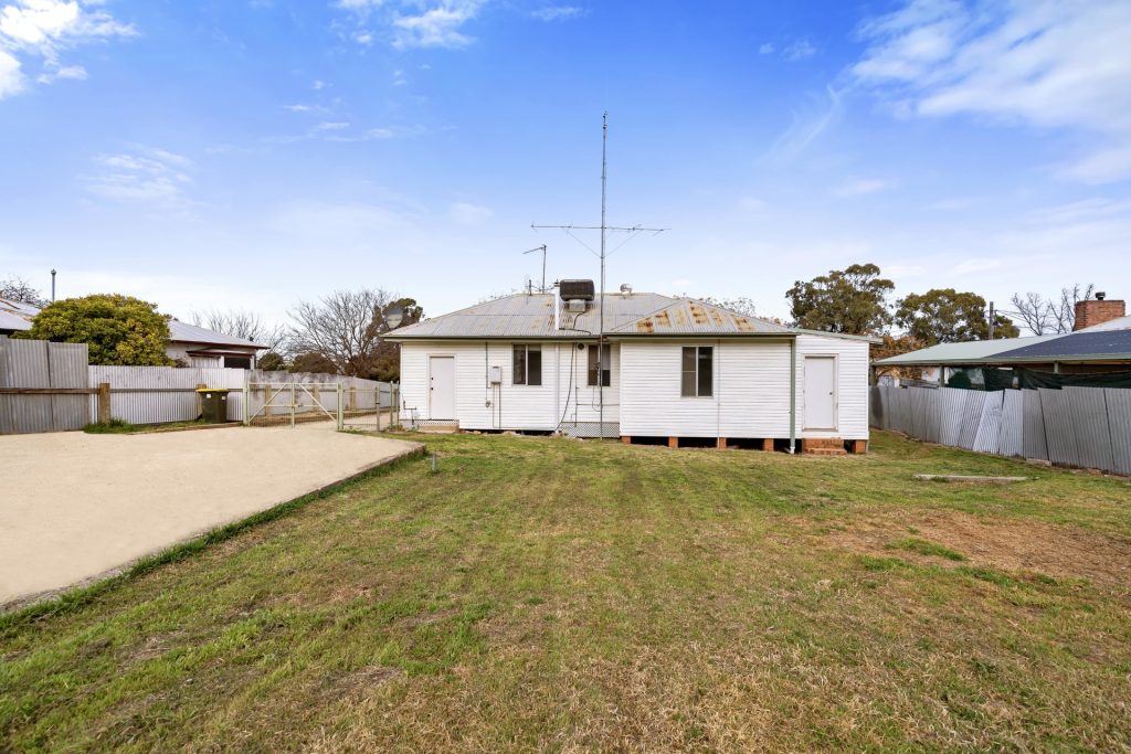 101 Bolton Street, Narrandera NSW 2700 - photo 15