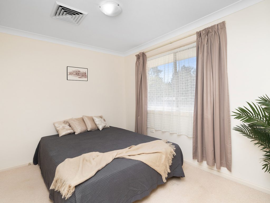 5 Watsonford Street, Temora NSW 2666 - photo 11
