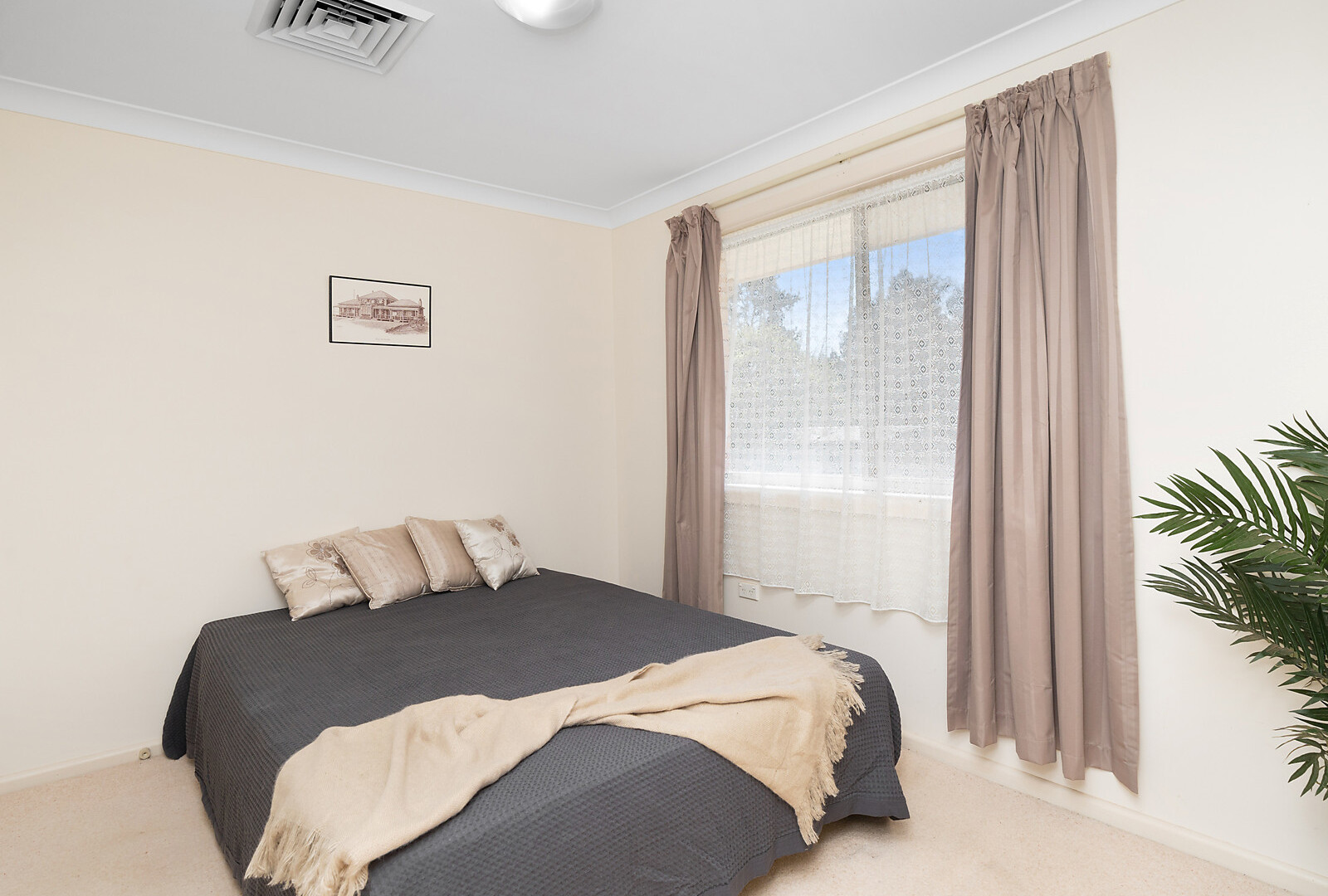 5 Watsonford Street, Temora NSW 2666 - photo 11