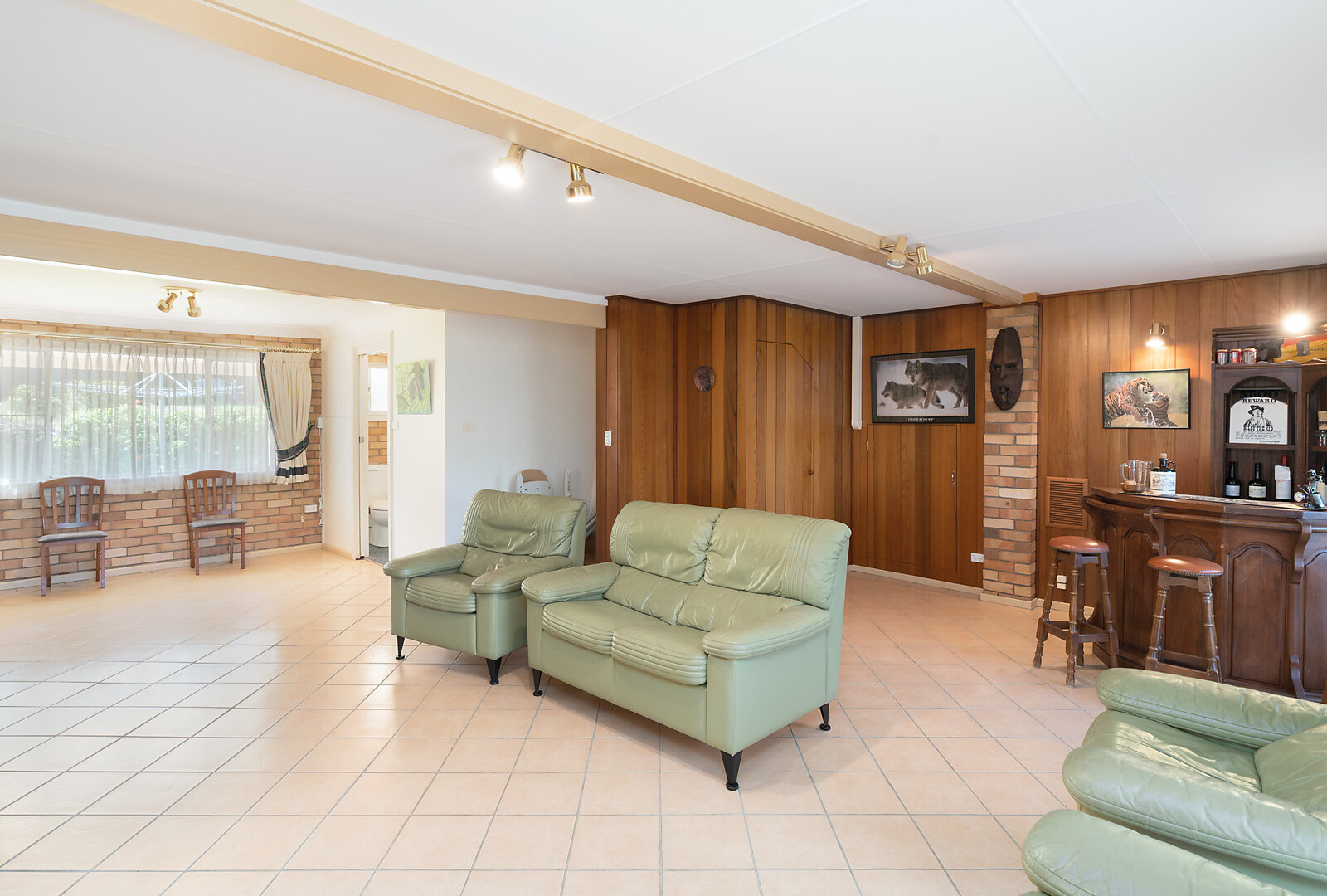 5 Watsonford Street, Temora NSW 2666 - photo 14