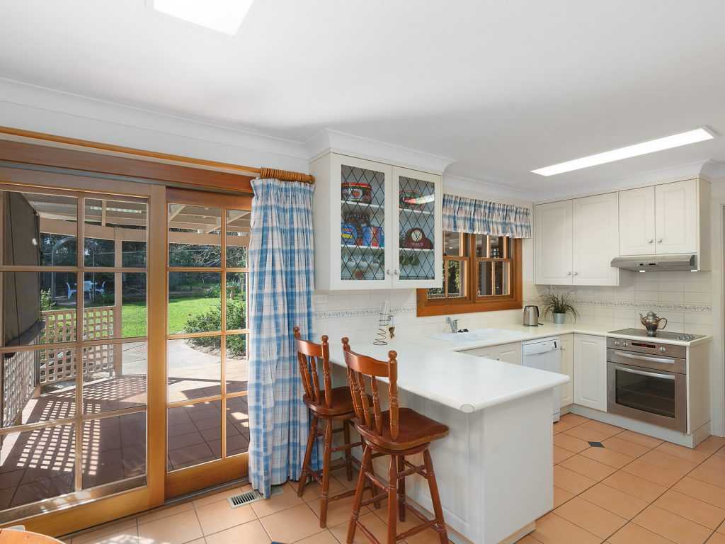 5 Watsonford Street, Temora NSW 2666 - photo 6