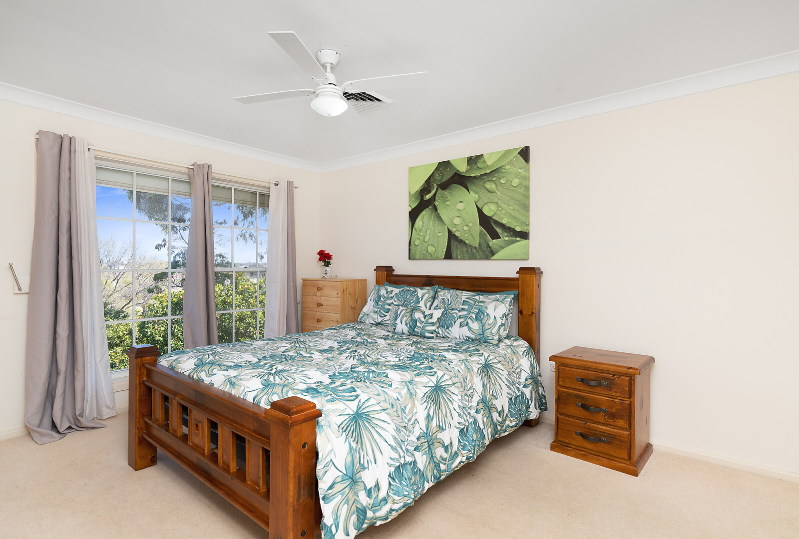 5 Watsonford Street, Temora NSW 2666 - photo 9