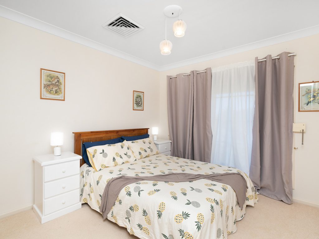 5 Watsonford Street, Temora NSW 2666 - photo 10