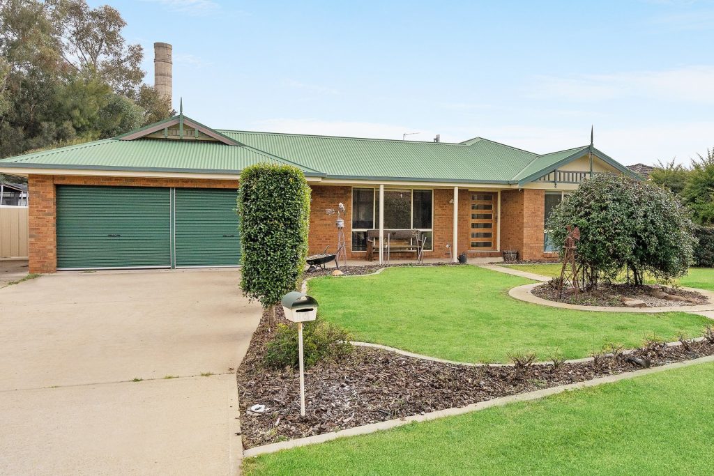 13 McCaughey Place, Yanco NSW 2703 - McGrath Riverina