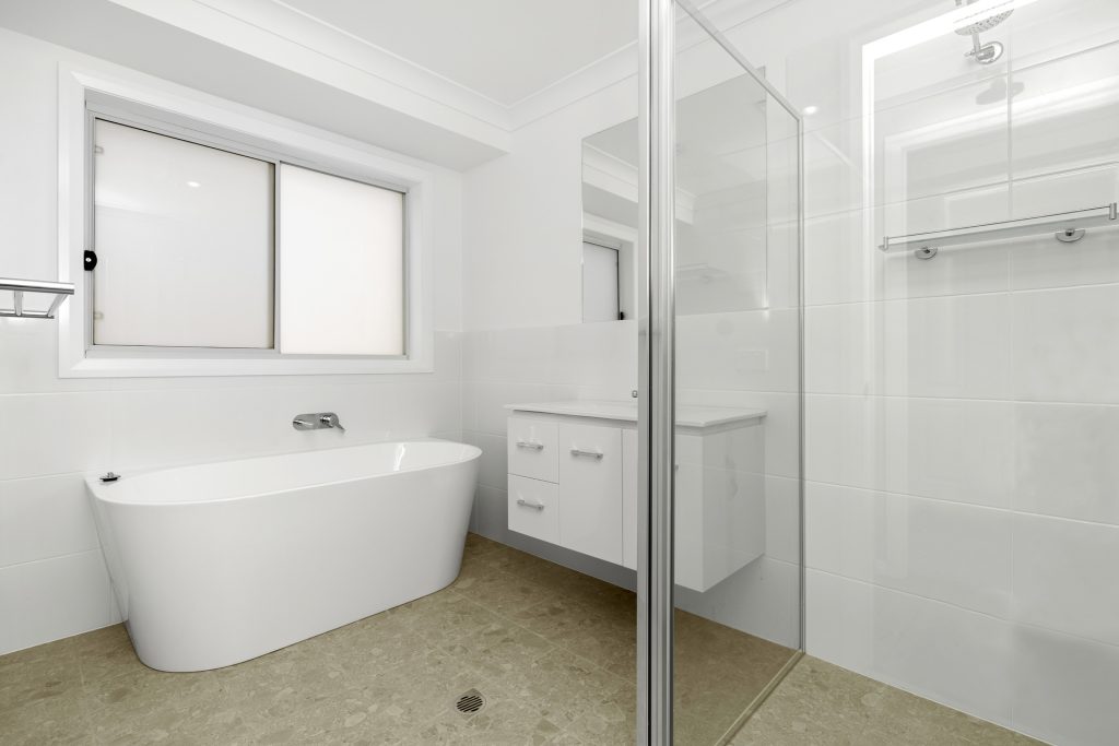2 Sherwood Road, Temora NSW 2666 - photo 12