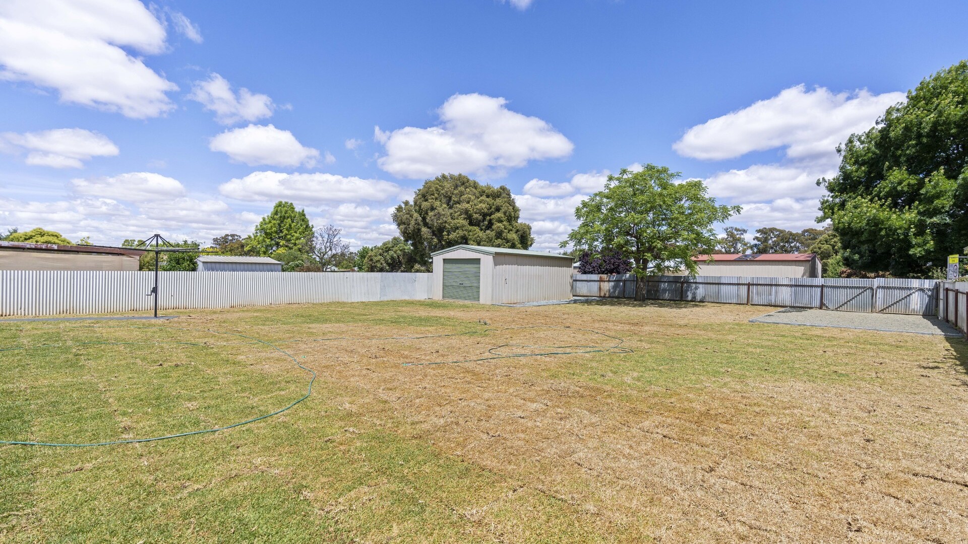 2 Sherwood Road, Temora NSW 2666 - photo 16