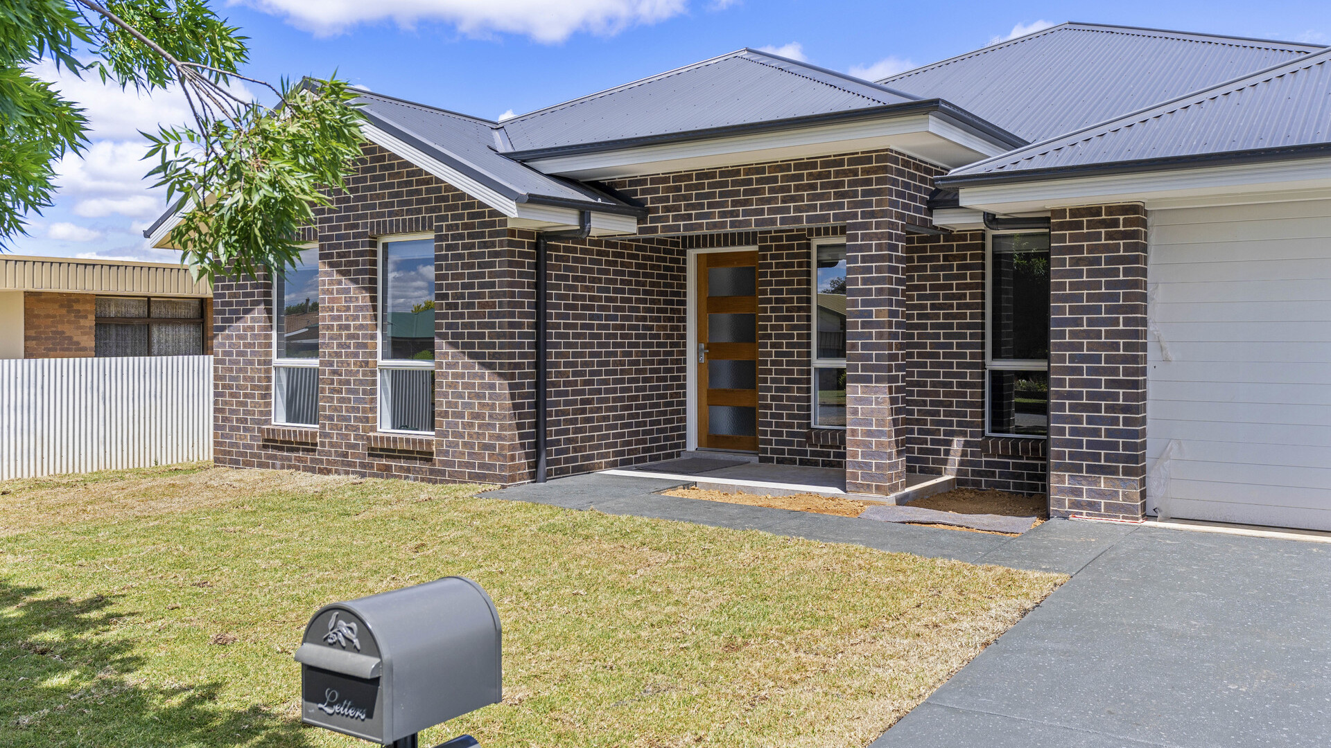 2 Sherwood Road, Temora NSW 2666 - photo 17