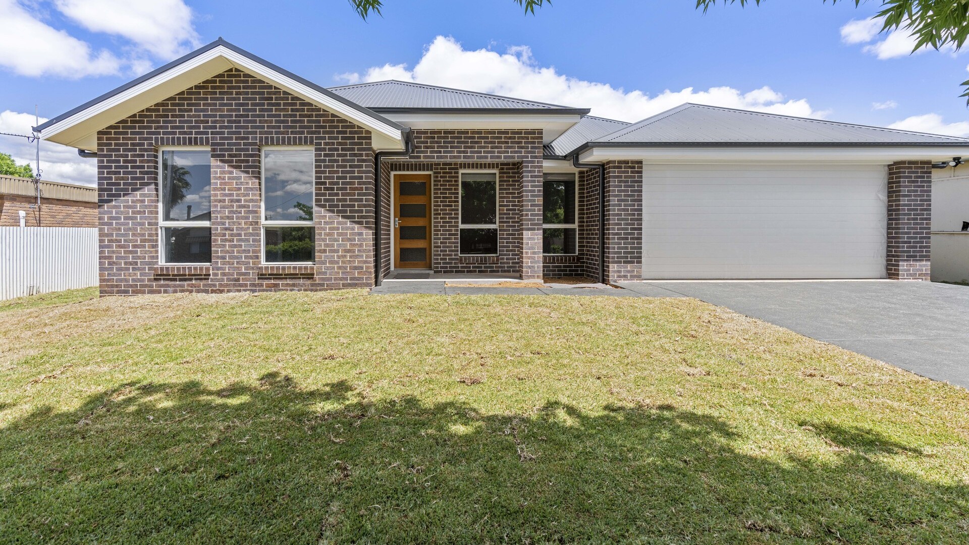 2 Sherwood Road, Temora NSW 2666 - McGrath Riverina
