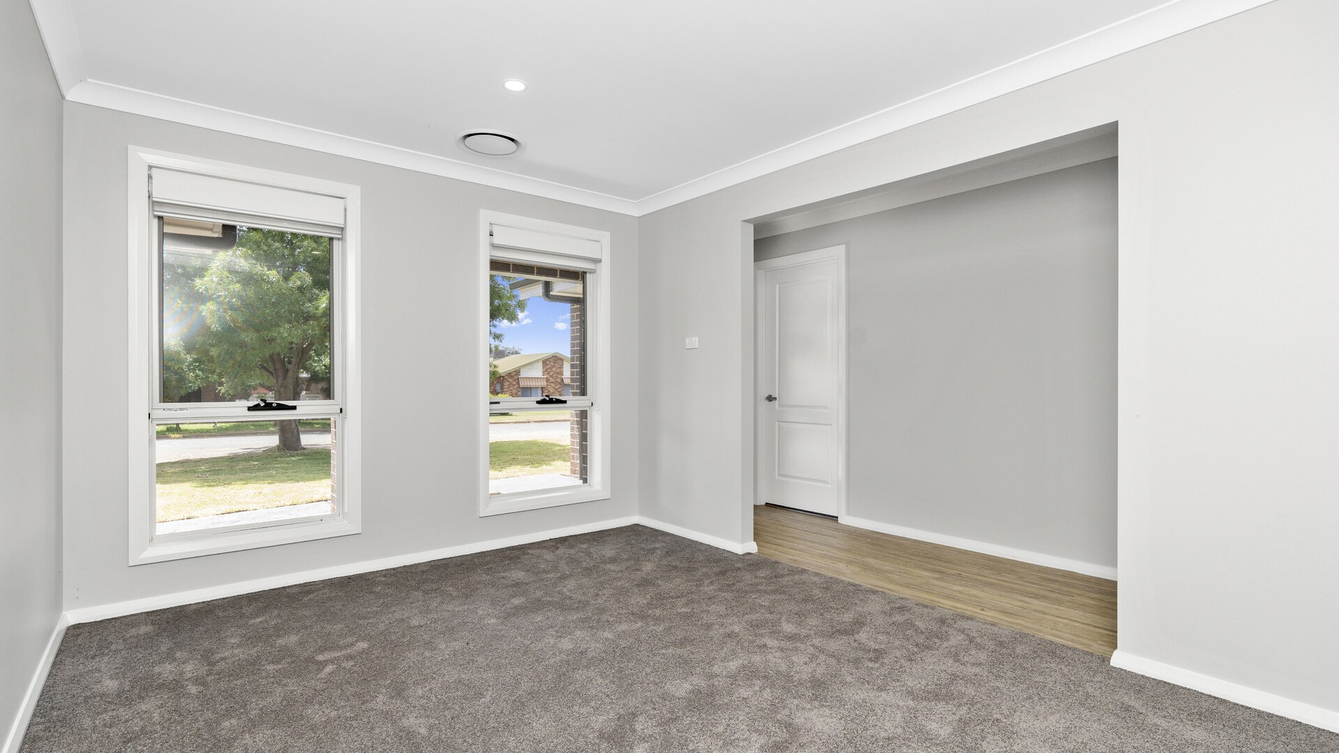 2 Sherwood Road, Temora NSW 2666 - photo 6