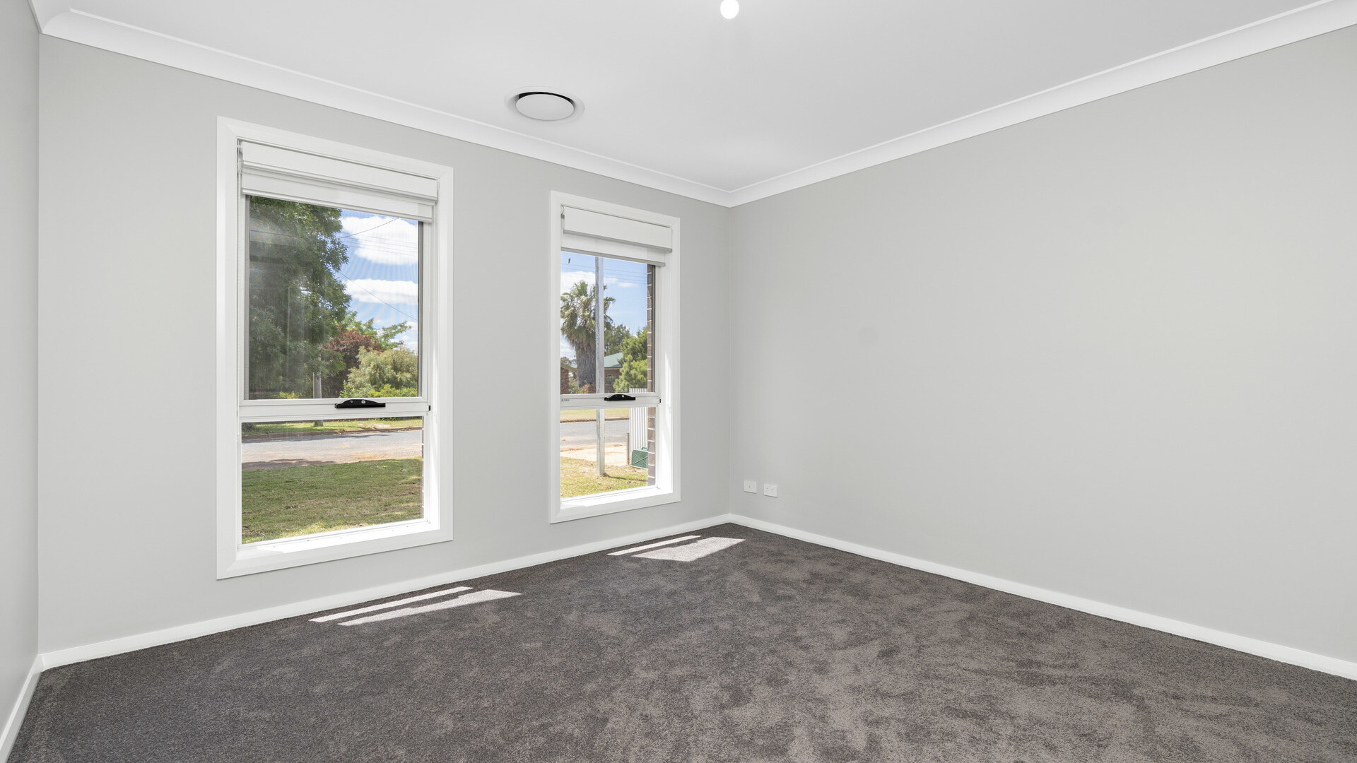 2 Sherwood Road, Temora NSW 2666 - photo 7