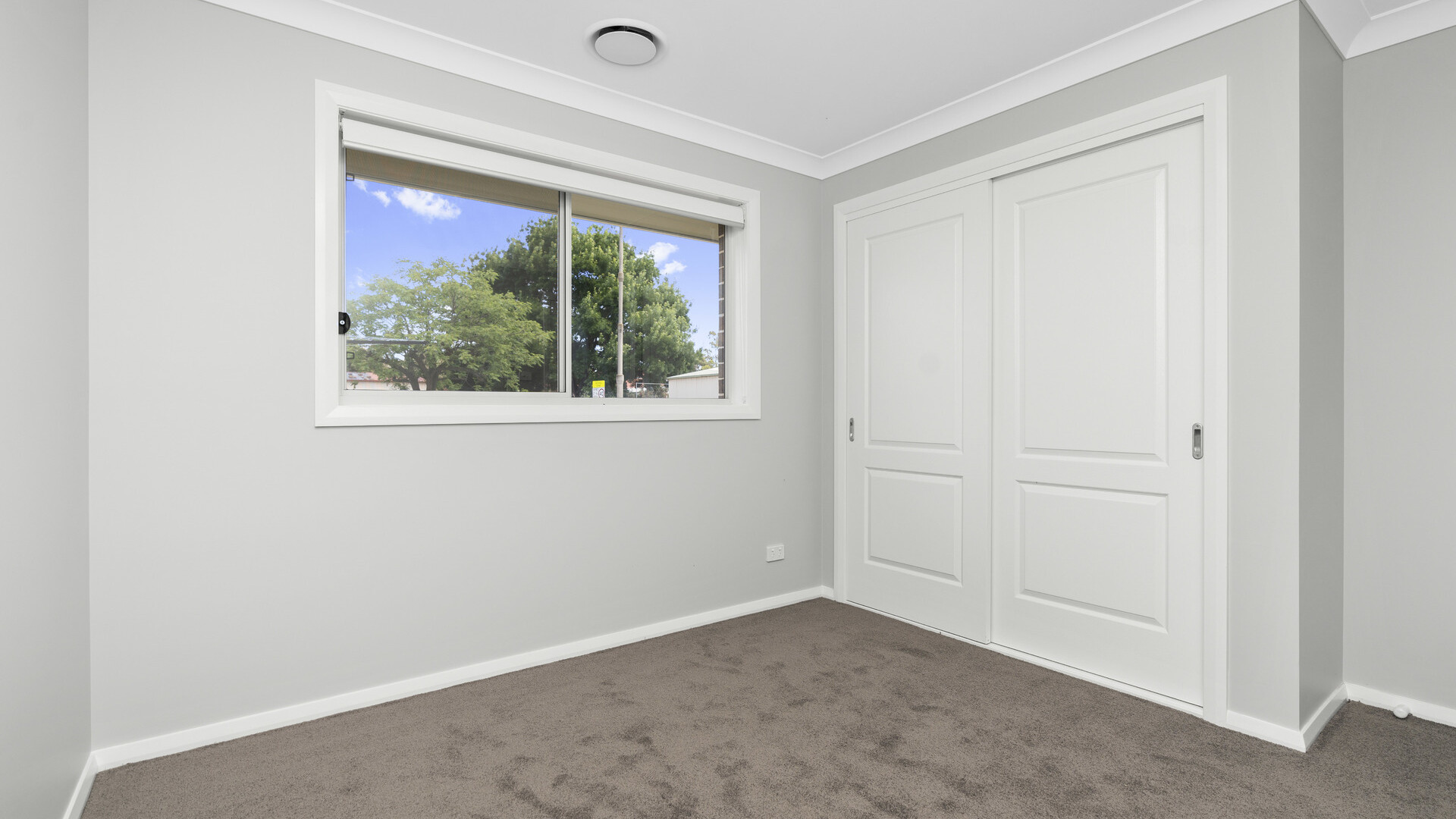 2 Sherwood Road, Temora NSW 2666 - photo 9