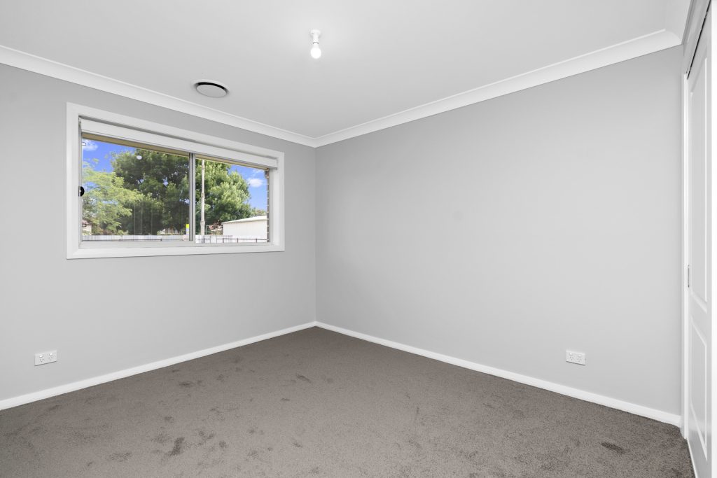 2 Sherwood Road, Temora NSW 2666 - photo 10