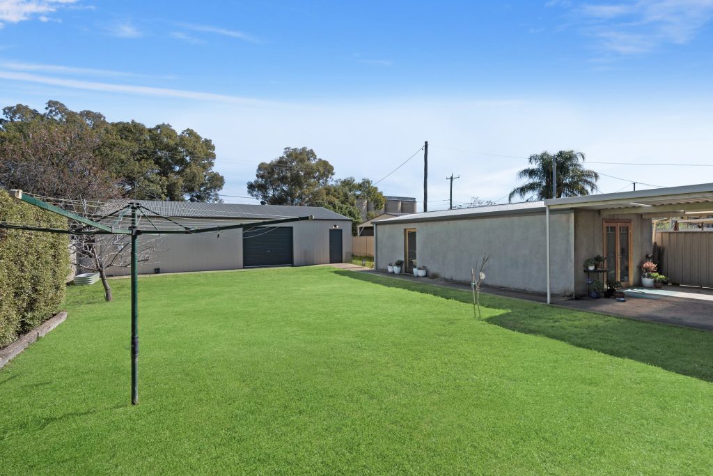 154 Crowley Street, Temora NSW 2666 - photo 2