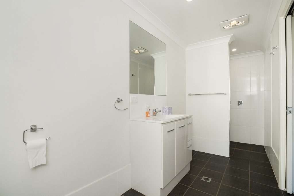 154 Crowley Street, Temora NSW 2666 - photo 13